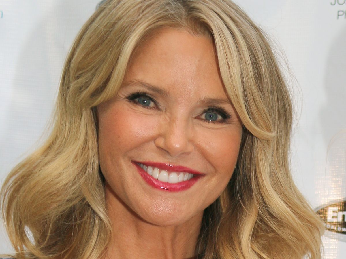 christie brinkley is 63 & slaying the sports illustrated swimsuit issue