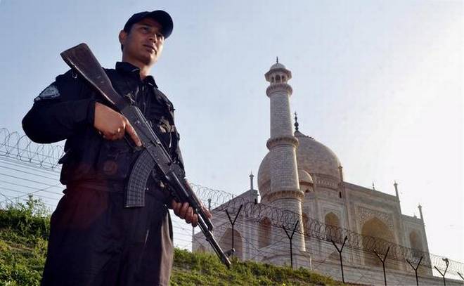 AGRA-taj-mahal