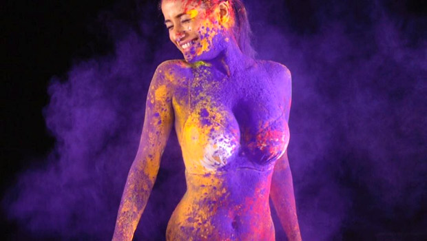 HOT HOLI Poonam Pandey-1