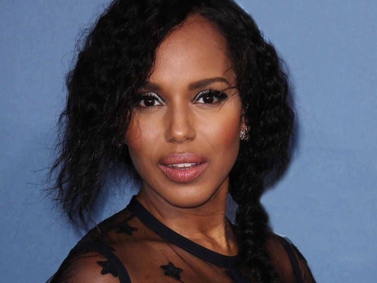 watch kerry washington teach us her lip color trick