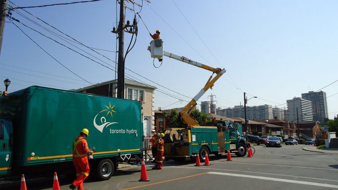 TORONTO HYDRO CORPORATION - TO HYDRO at WORK: Eglinton & Marlee