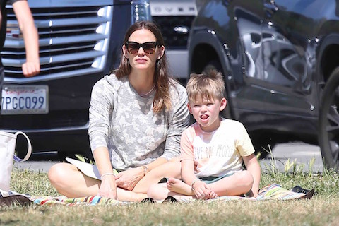 who wouldn’t want a mother like jennifer garner?