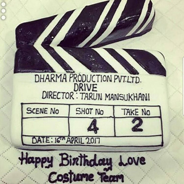 Check out Jacqueline Fernandez, Sushant Singh Rajput throw a wild birthday bash for Drive director Tarun Mansukhani  (4)