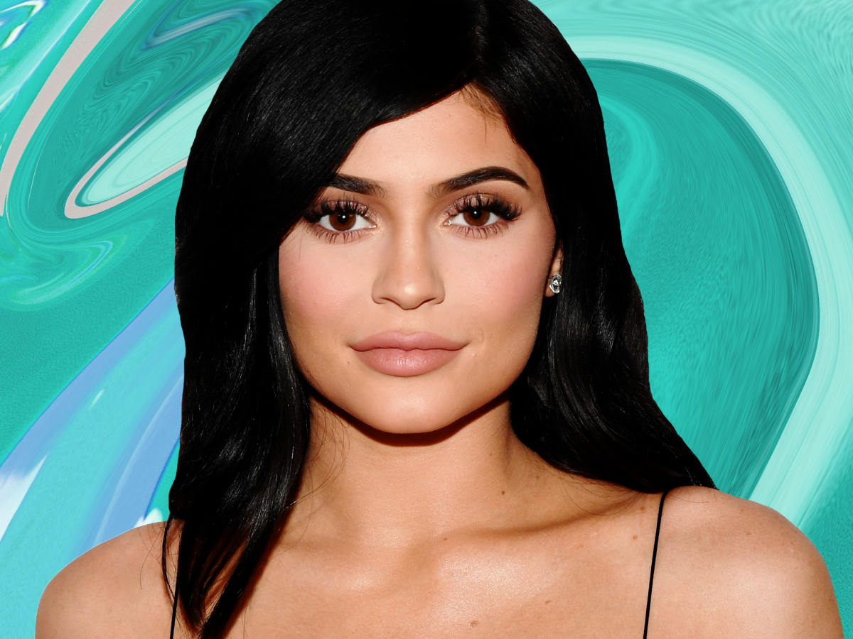 kylie jenner addresses accusations that she photoshopped herself with snarky snapchat