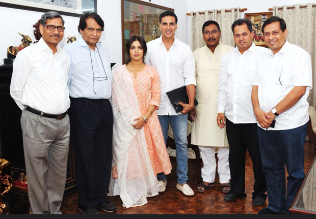 Check out: Akshay Kumar and Bhumi Pednekar meet Railway Minister Suresh Prabhu in Delhi 