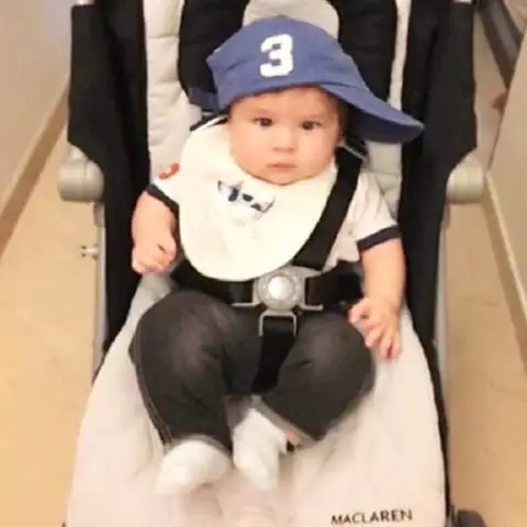 Check out Kareena Kapoor and Saif Ali Khan's son Taimur is once again breaking the internet