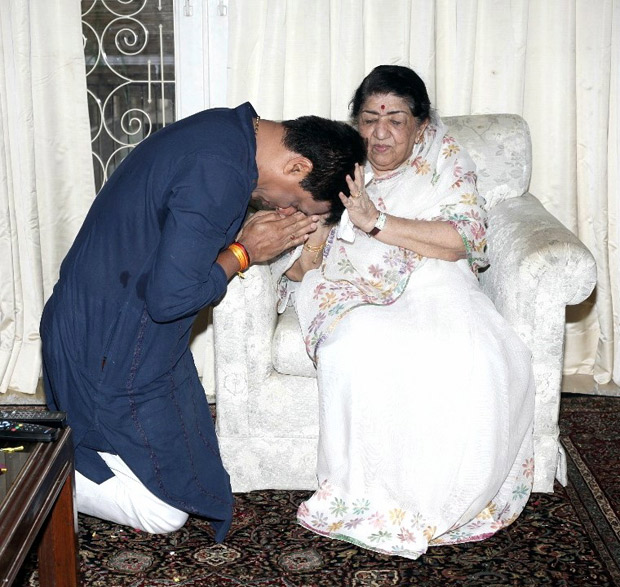 Classic! Madhur Bhandarkar visits Lata Mangeshkar and family3