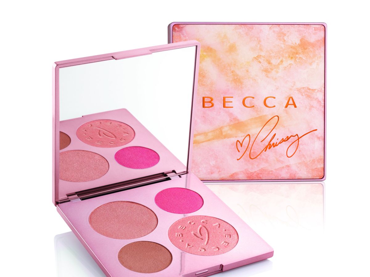 chrissy teigen’s becca glow palette has arrived