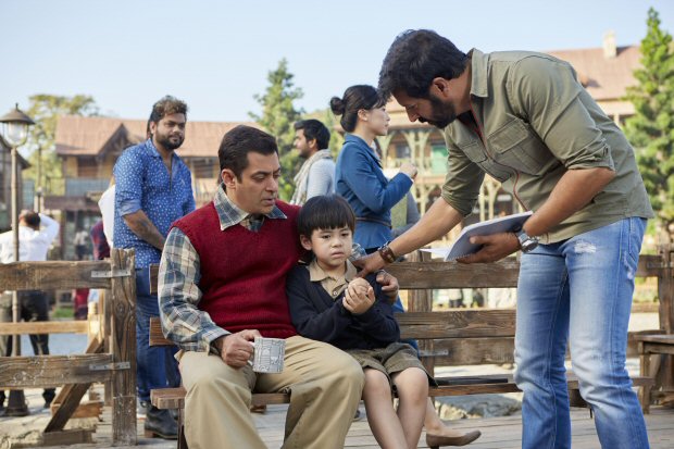 BEHIND THE SCENES Salman Khan and Kabir Khan working during the shoot of Tubelight