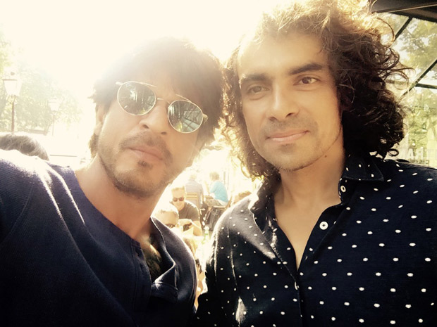 Shah Rukh Khan cracks a joke on Imtiaz Ali’s hair. Guess who is having the last laugh!