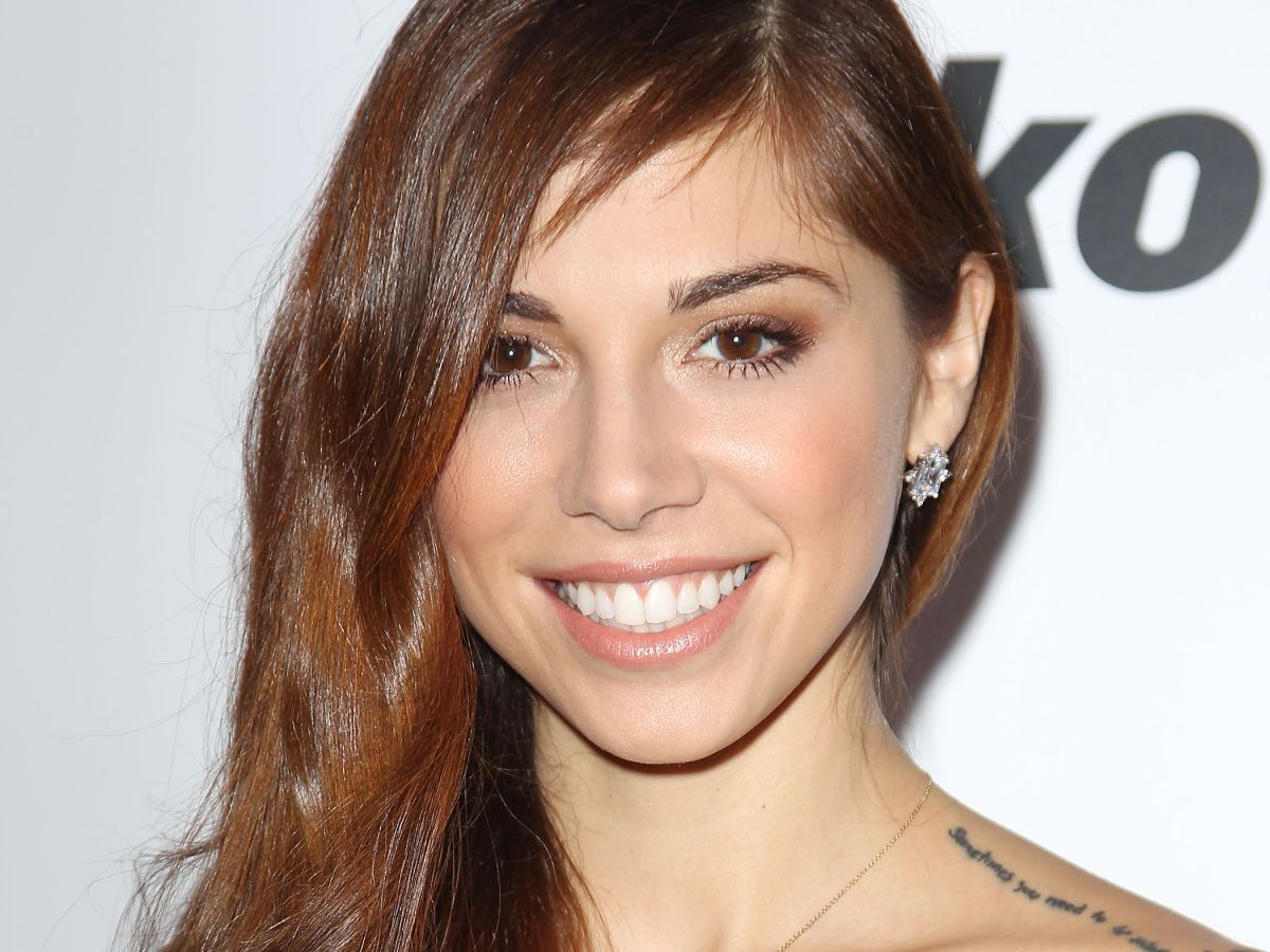 singer christina perri is engaged