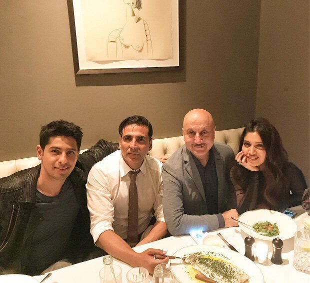 Brothers Reunite Akshay Kumar along with Toilet cast Bhumi Pednekar and Anupam Kher reunites with Sidharth Malhotra in London