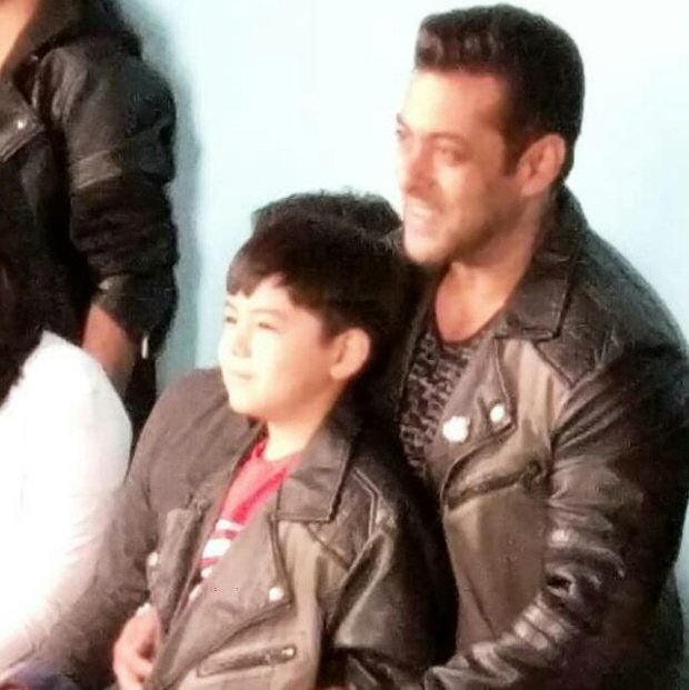 OMG! Salman Khan and THIS STAR pose for the cameras wearing similar jackets!