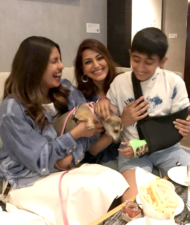 Sonali Bendre bonds with Priyanka Chopra-2