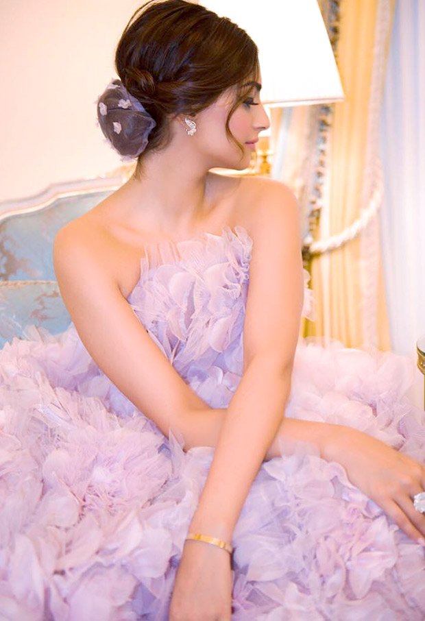 Sonam Kapoor stuns in a beautiful lilac gown at the Paris Couture Week after party-2