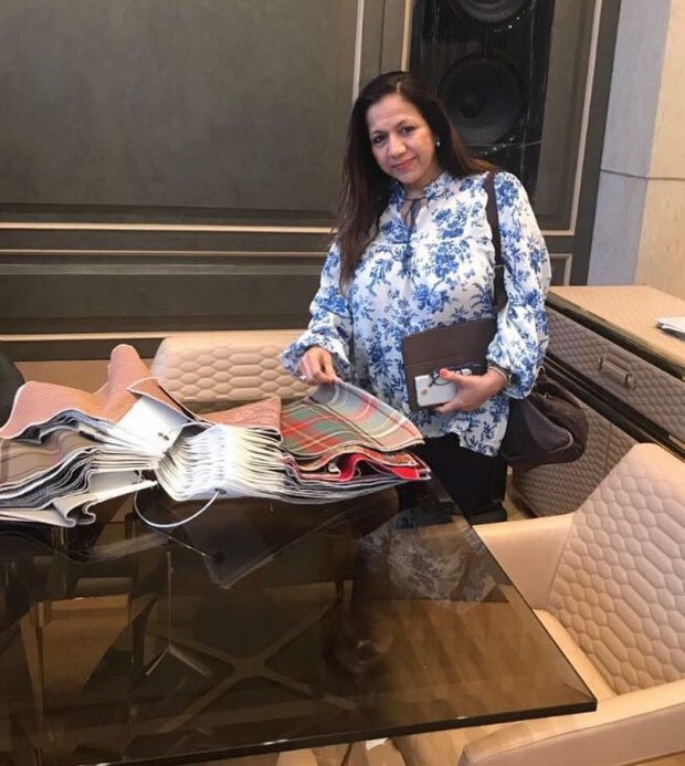 Varun Dhawan’s mother Lally picks up items for Varun’s bachelor pad from Gauri Khan’s store