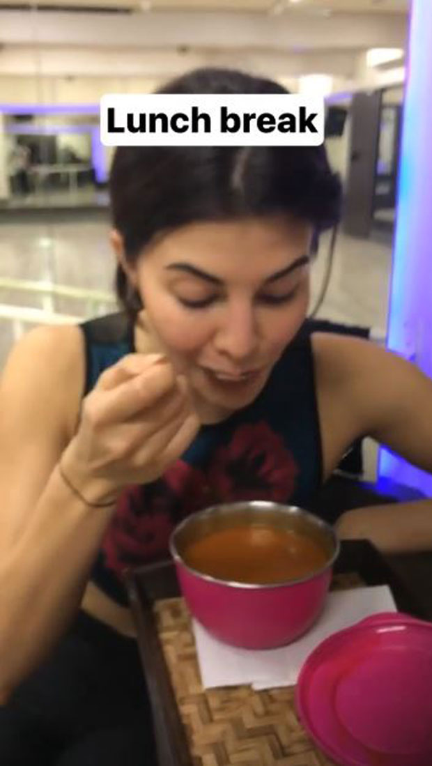 WOW! Jacqueline Fernandez’s ‘Lunch break’ boomerang video is extremely cute!