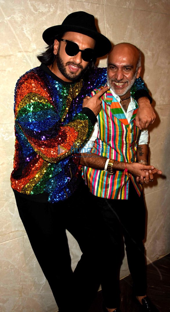 Check out Ranveer Singh added more sparkle and colour with his rainbow jacket at the Lakme Fashion Week 2017 (5)