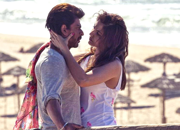 Shah Rukh Khan-Anushka Sharma have a SENSUAL kissing scene in Jab Harry Met Sejal