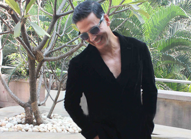 Akshay Kumar’s series of tweets