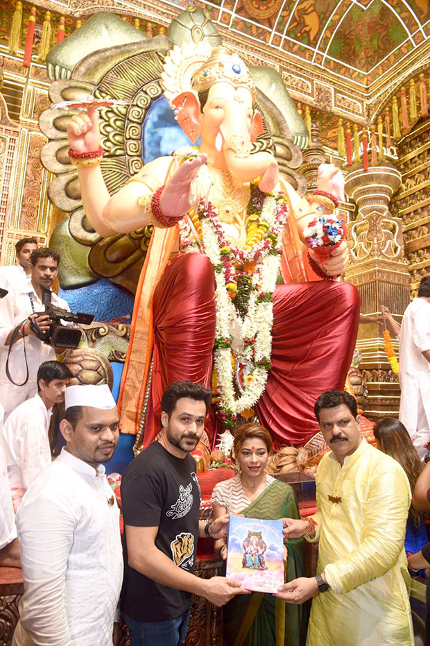 Check out Emraan Hashmi seeks Lalbaugcha Raja ahead of Baadshaho release