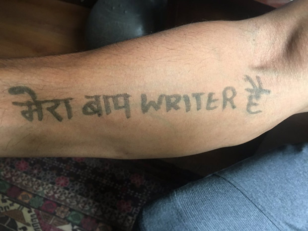 LOL! Farhan Akhtar gets ‘Mera Baap Writer Hai’ ‘tattooed’ on his hand