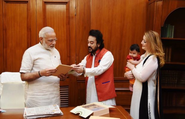 Narendra Modi accords a warm welcome-4