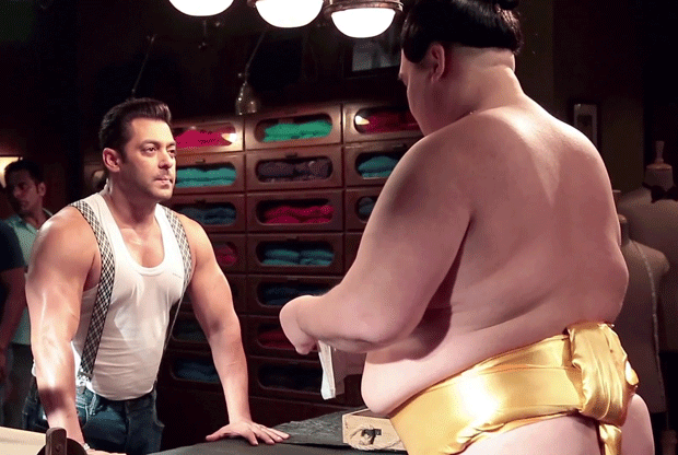 OMG!-Salman-Khan-takes-on-a-Sumo-wrestler