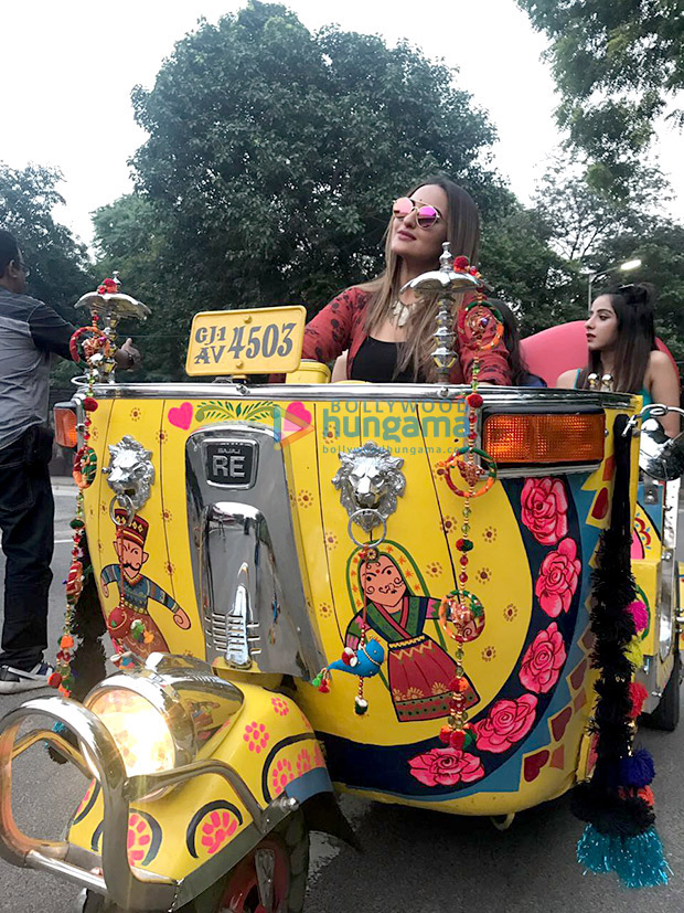 WOW! Here’s how Sonakshi Sinha had fun whilst shooting in a rickshaw