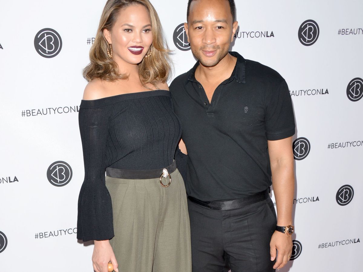 john legend once tried to break up with chrissy teigen & she totally shut him down