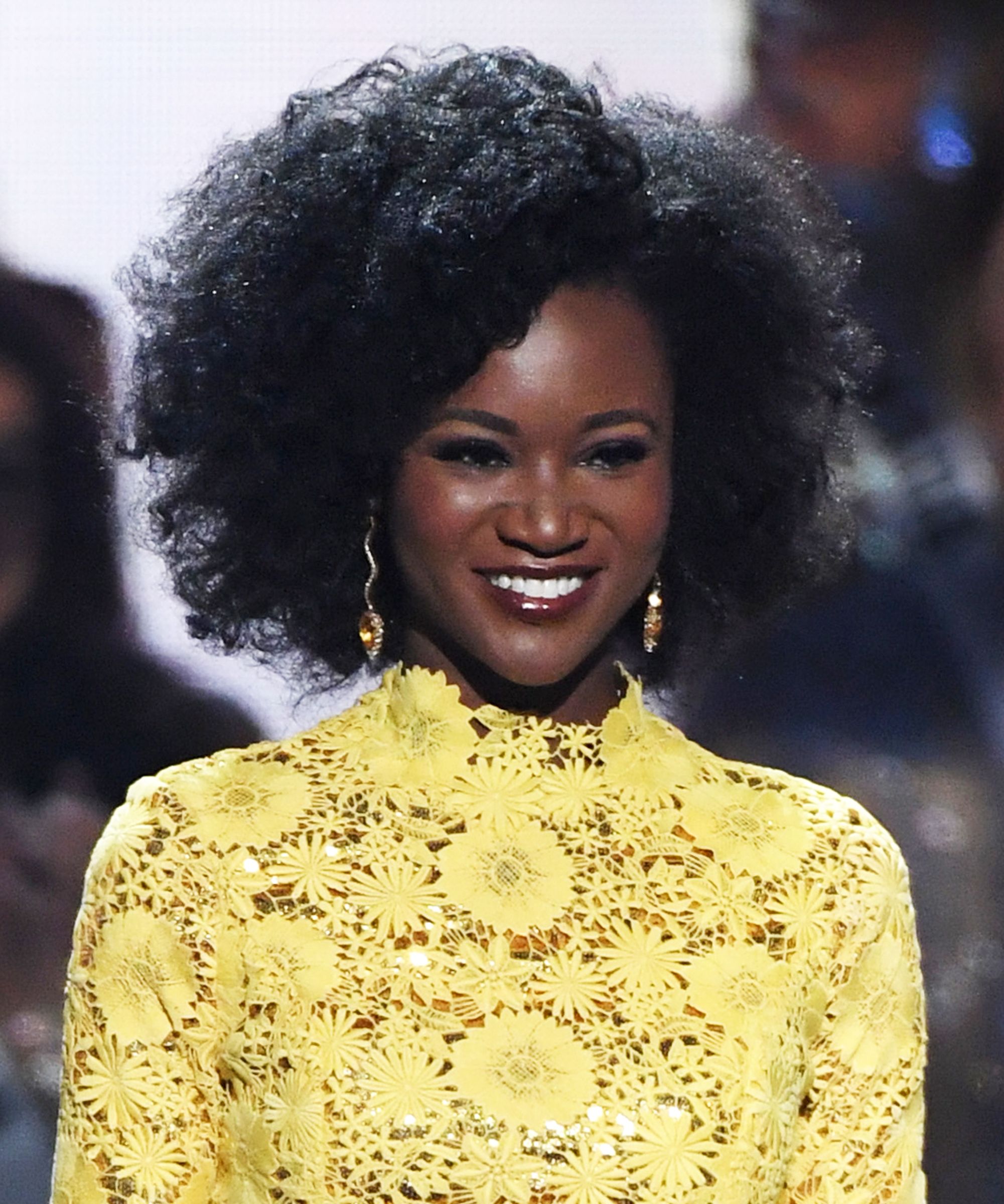 50 before & after photos showing celebs with their natural hair