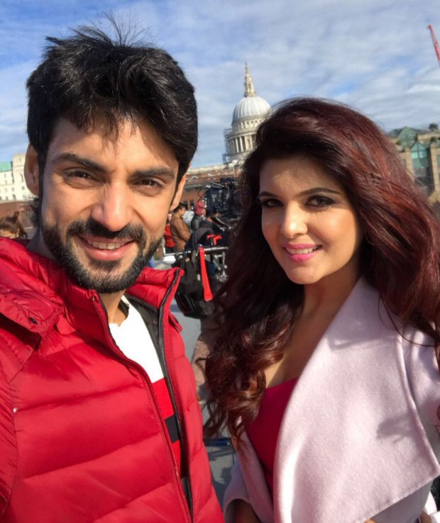 Check out Ihana Dhillon shoots with Karan Wahi for Hate Story 4