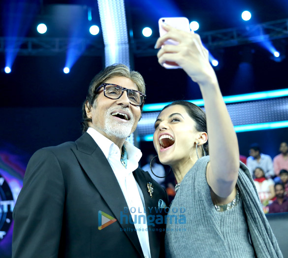 Check out Taapsee Pannu reunites with Pink co-star Amitabh Bachchan on the sets of Kaun Banega Crorepati 9 (2)