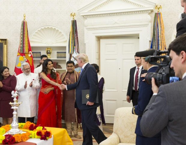 Scoop Look which Ex-Miss India recently celebrated Diwali with US President Donald Trump2