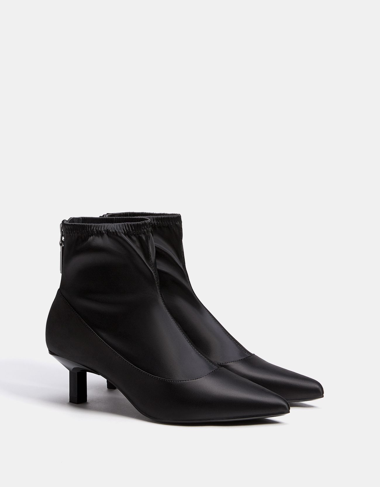 kitten heel booties are the shoes i’ve been desperately waiting for