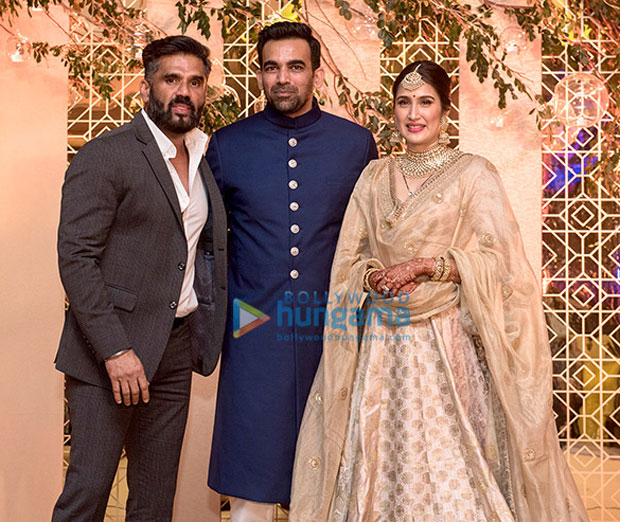 Anushka-Sharma,-Virat-Kohli-&-others-attend-Zaheer-Khan--Sagarika-Ghatge's-wedding-reception-(5)