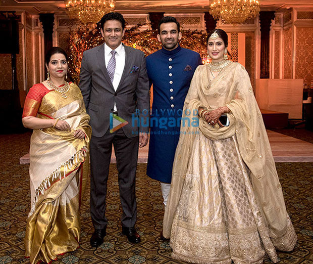 Anushka-Sharma,-Virat-Kohli-&-others-attend-Zaheer-Khan--Sagarika-Ghatge's-wedding-reception-(7)