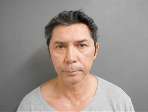 lou diamond phillips: don’t ask a cop for directions when you’re drunk