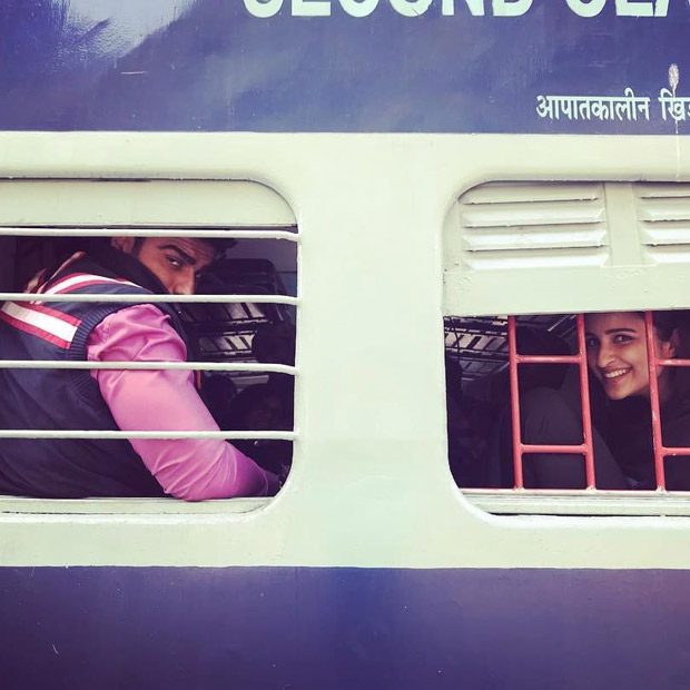 Check out Arjun Kapoor and Parineeti Chopra recreate Ishaqzaade train scene for Sandeep Aur Pinky Faraar