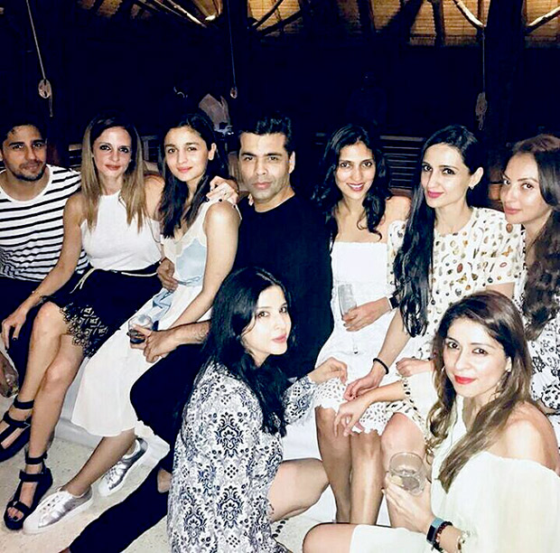 INSIDE PHOTOS Deepika Padukone, Katrina Kaif, Alia Bhatt, Karan Johar, Sidharth Malhotra and others at Shah Rukh Khan's grand birthday bash! (1)