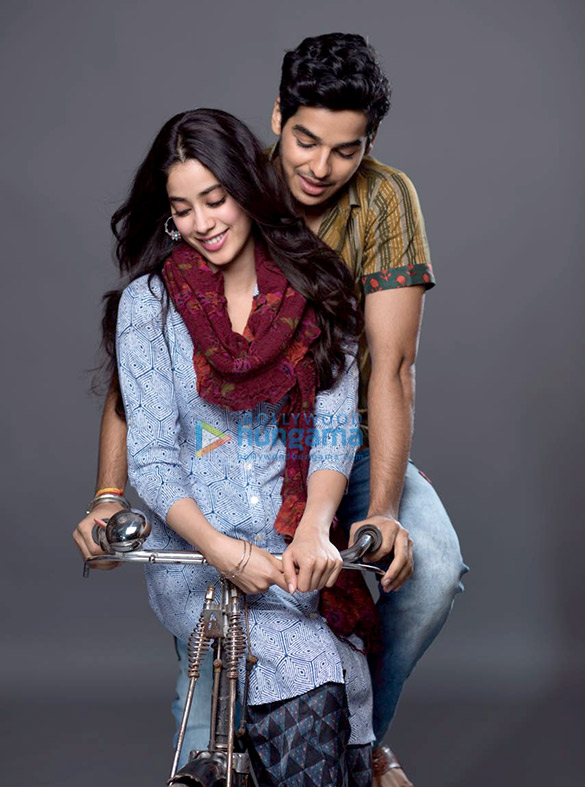 Love is in the air for Janhvi Kapoor and Ishaan Khatter in new posters of Dhadak! (2)