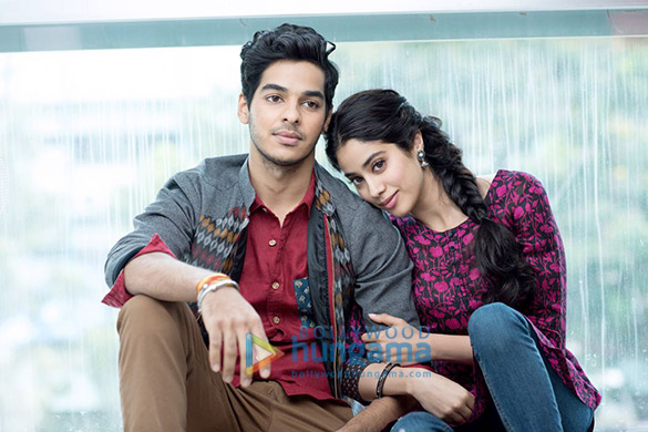 Love is in the air for Janhvi Kapoor and Ishaan Khatter in new posters of Dhadak! (3)