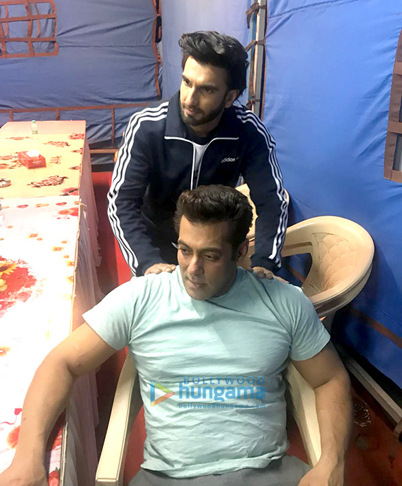 Ranveer Singh gives shoulder massage to Salman Khan on Race 3 sets