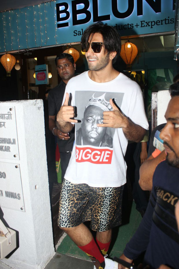 Ranveer Singh was spotted in his new look and we wonder what it is for-1