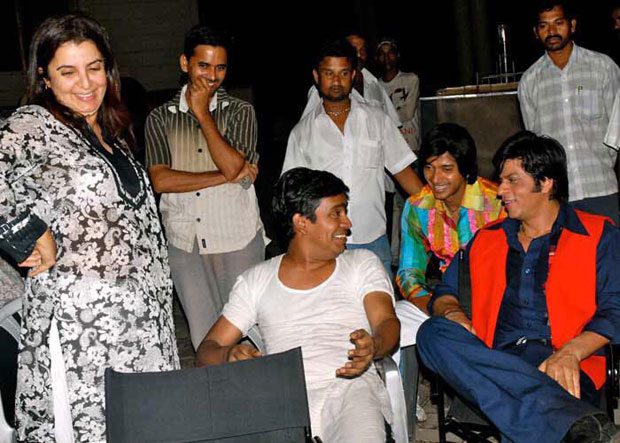 Shah Rukh Khan and 'Shantipriya' Deepika Padukone-7
