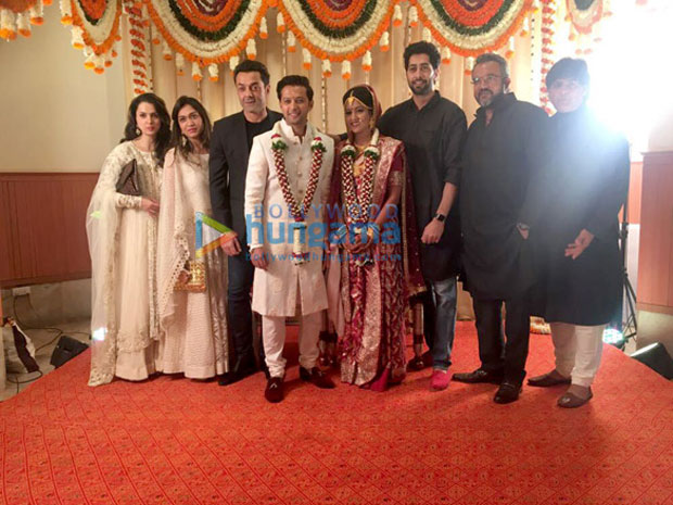 Vatsal-Seth-and-Ishita-Dutta-pose-after-their-wedding--(1)