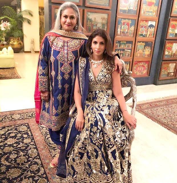 WOW! Amitabh Bachchan, Jaya Bachchan, Abhishek Bachchan, Aishwarya Rai Bachchan and Shweta Nanda attend a wedding and they all look regal! (5)