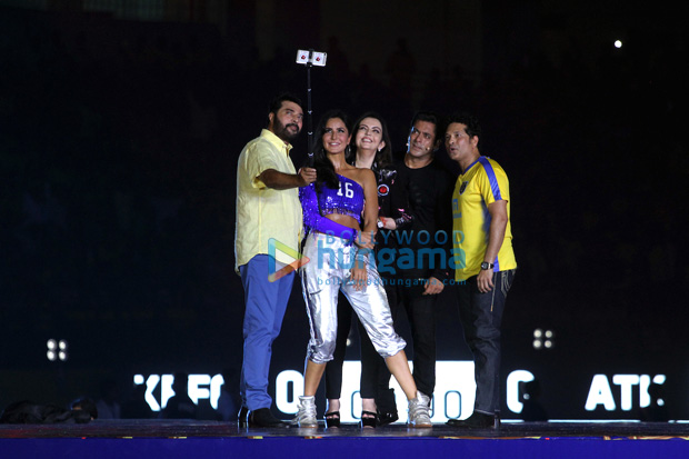 WOW! Salman Khan and Katrina Kaif rock the show at ISL’s opening ceremony (2)