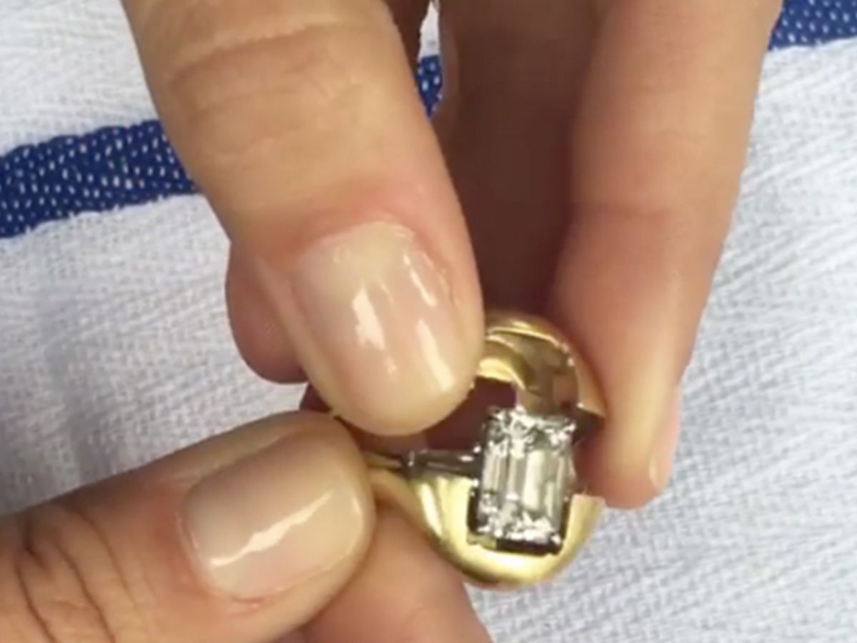 we can’t stop watching this two-in-one engagement ring in action