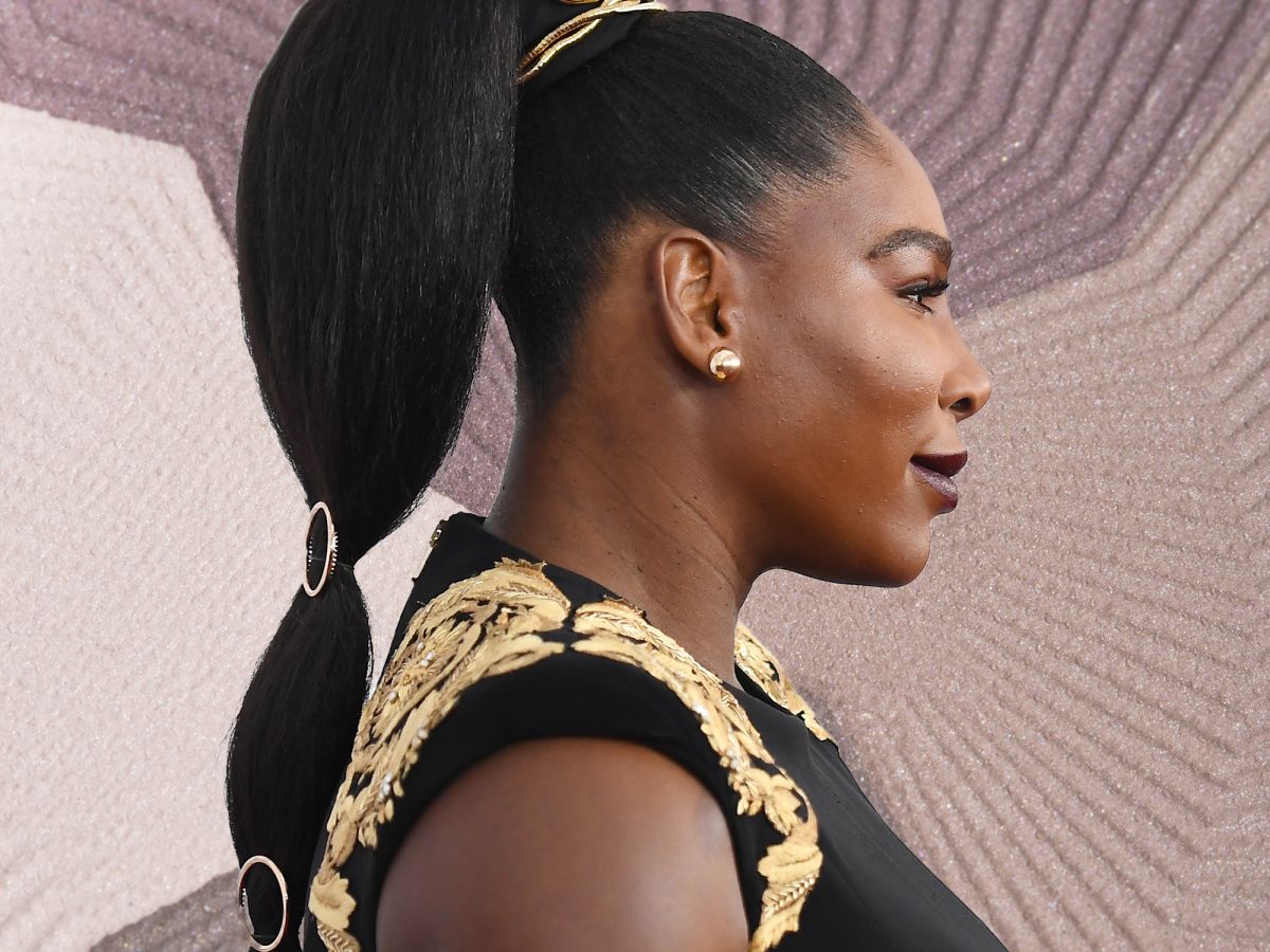 serena williams just served up the coolest ponytail & we have all the details